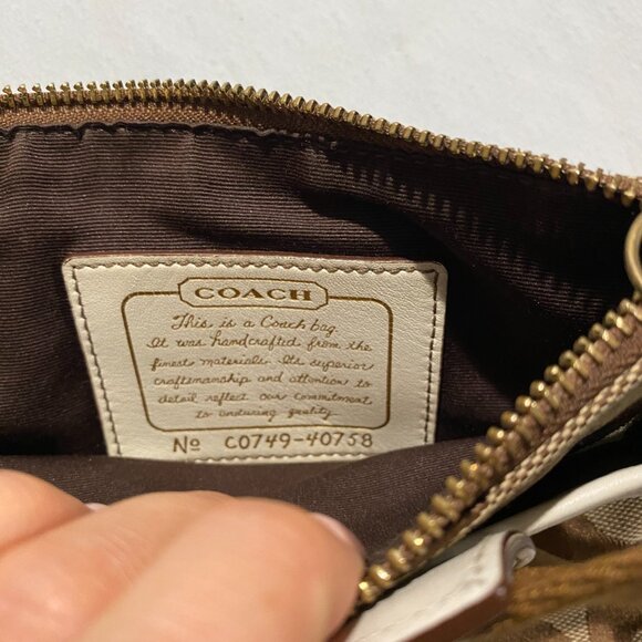 Vintage Coach Clutch Bag (2005) - Picture 5 of 7